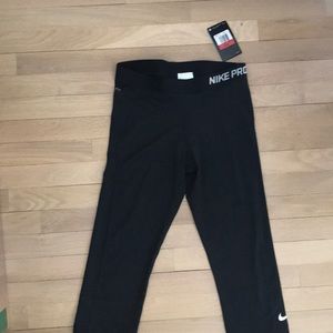 Woman’s NIKE dry fit/stay cool pant